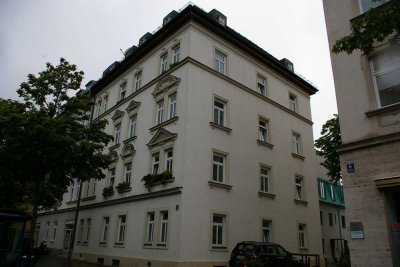 Helle 3-Zimmer-Wohnung nach Sanierung – Traumhaftes Wohnen in Sendling