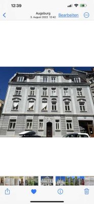 Charmanter Altbau in der Innenstadt. Sanierte 3-Raum-Wohnung mit Balkon/Einbauküche in Augsburg