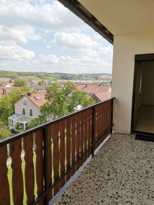 Helle 2,5-Zimmer Wohnung mit Balkon im 1. OG in Konradsiedlung-Wutzlhofen