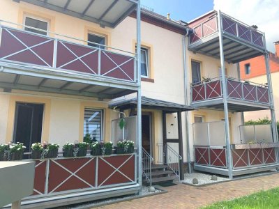 2 Raum WE mit Balkon, EBK u. Möbel