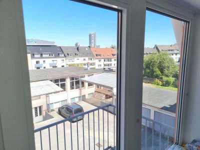 Wohnen im lichtdurchfluteten modernisierten 2. Obergeschoss mit kleinem Balkon in Essen-Rüttenscheid
