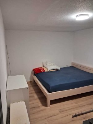 WG Zimmer in Altbau Wohnung zu Vermieten
