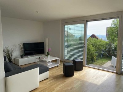 Exklusive möblierte 2-Raum-EG-Wohnung mit gehobener Innenausstattung und Terrasse/ EBK in Esslingen