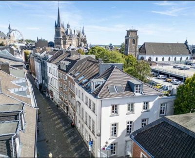 Möbliertes, Einmaliges Singleappartement mit Charme und Blick auf den Aachener Dom
