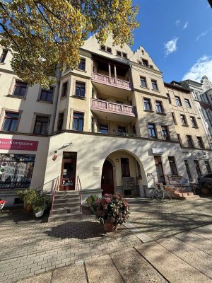 ***  Kompakte DG Kaßberg 2-Zimmer mit Aufzug, Parkett und EBK ***