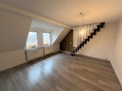 Gepflegte 4 Zimmer Maisonnentenwohnung bezugsfrei zum 01.06.2025 - Fußläufig zum Rhein