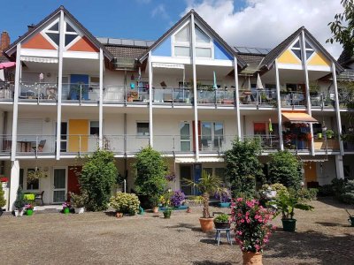 Helle, großzügige  Maisonette-Wohnung mit mediterranem Flair