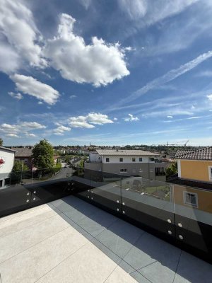 Hochwertig möblierte Dachgeschosswohnung mit Panorama Dachterrasse in Hacklberg