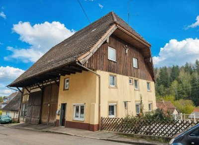 Zwei Häuser zum Preis von einem – Wohnhaus mit großer Scheune und Ausbaureserven in Horb-Talheim