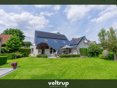 Exklusive Feldrandlage: Modernisiertes Architektenhaus mit freiem Blick ins Grüne!