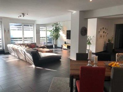 Moderne Erdgeschosswohnung mit großen Balkon m Herzen Duisburgs