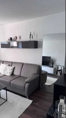Freundliche 2-Zimmer-Wohnung mit Balkon und Einbauküche in Grafing bei München