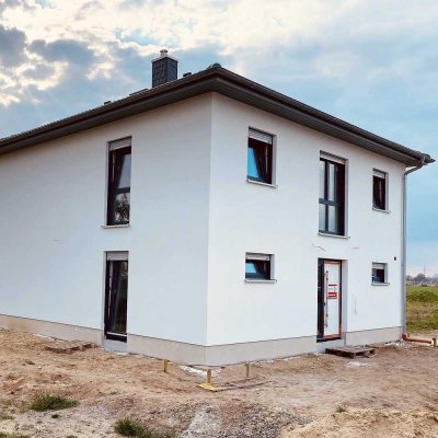 Schicke Stadtvilla inkl. Photovoltaik - schlüsselfertige Massivbauweise!