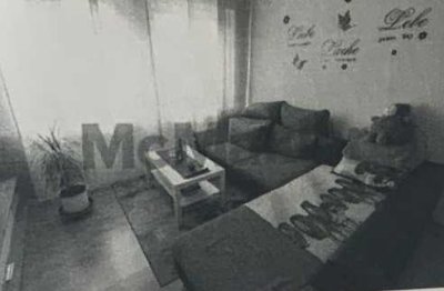 Vollständig renovierte Wohnung mit zwei Zimmern sowie Balkon und EBK in Augsburg