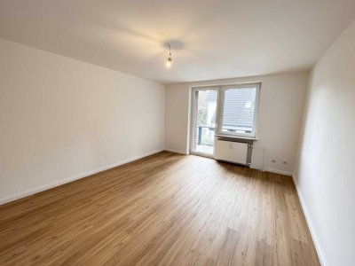 Stilvolle 2-Zimmer-Wohnung mit Balkon in ruhiger Lage – Erstbezug nach Sanierung