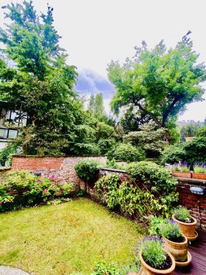 Großzügige Altbau - Maisonette Wohnung mit Garten in D-Pempelfort befristet auf 12 Monate