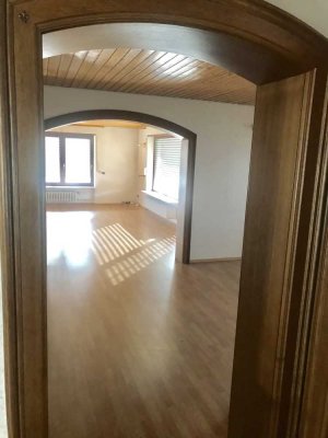 1300 € - 118 m² - 5.0 Zi.