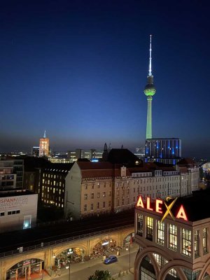 Exclusive 2-room apartment with kitchen, balcony & magnificient views over Berlin