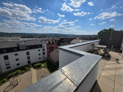 Tolle 2-Zimmer- Penthouse Wohnung mit Einbauküche in Bahnhofsnähe