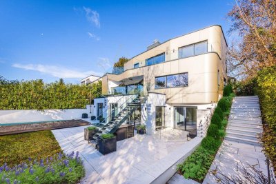 EXQUISITE HIGH-TECH FAMILY VILLA! POOL, LIFT &amp; GARAGE