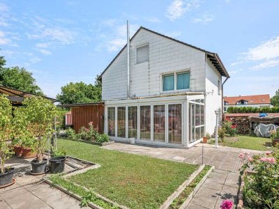 Zentrumsnahes Reiheneckhaus mit großem Grundstück und Anbaupotential in Neufahrn b. Freising