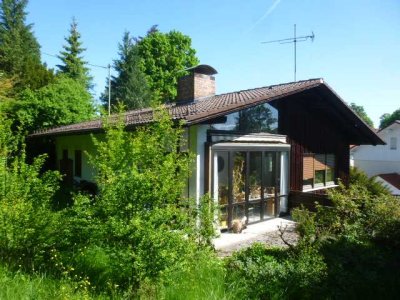 Einfamilienhaus mit großzügigem Grundstück und zusätzlichem Baurecht