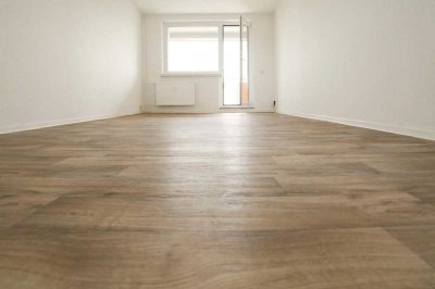 2-Raum Umbauwohnung mit großer Küche und HWR