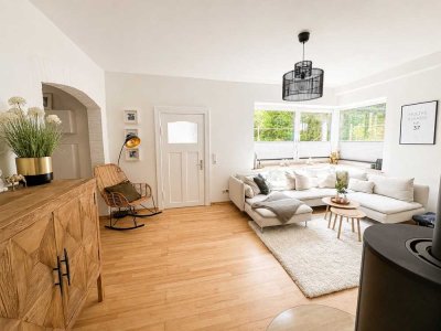 Tolle 3-Zimmer-Wohnung mit Garten, Kamin und moderner Einbauküche in Top-Lage