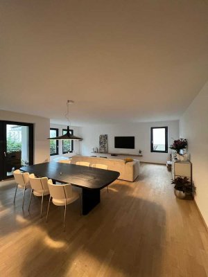 Stilvolle 3-Raum-Hochparterre-Wohnung mit gehobener Innenausstattung mit EBK in Braunschweig