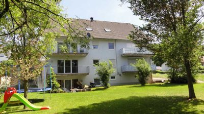 +++ Idyllisches Wohnen am Bachlauf: Großzügige 4-Zimmer-Wohnung mit Weitblick +++