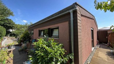 Freistehender Bungalow mit 2 Appartements