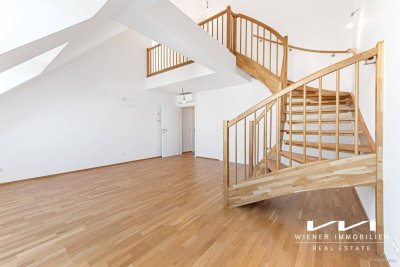 Lichtdurchflutete Dachgeschoss-Maisonette 3 Zimmer mit Terrasse