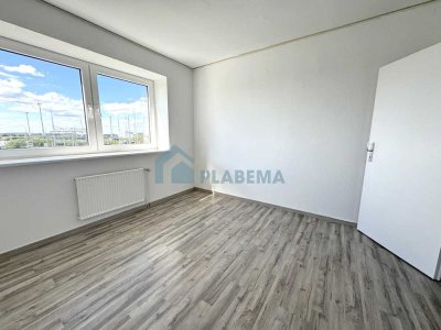 Großzügige 5-Zimmer-Wohnung mit 2 Eingängen, zwei Bädern und Einbauküche