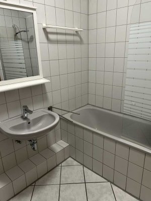 Helle, großzügige 3-Zimmer-Dachgeschosswohnung in Erftstadt Liblar