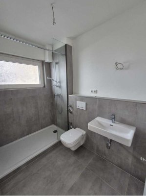 Erstbezug nach Luxussanierung - 1 Zimmer City Apartment mit Loggia und Stellplatz zu vermieten!