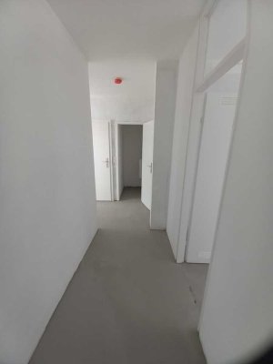 Sanierte 3-Zimmerwohnung mit Balkon in grünem Umfeld