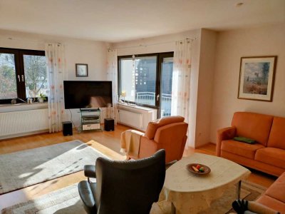 Ansprechende und gepflegte 5-Zimmer-Wohnung mit Balkon in Meschede