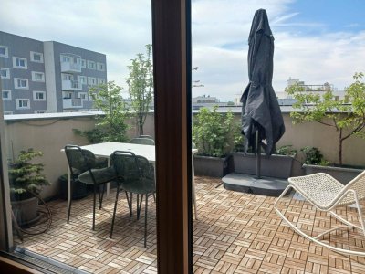 Helle und im Sommer kühle 4-Zimmer-Wohnung mit großer Terrasse &amp; Badeteich | U2 Seestadt