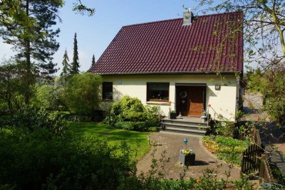Geräumiges Einfamilienhaus mit Souterrain Einliegerwohnung in Mühl Rosin