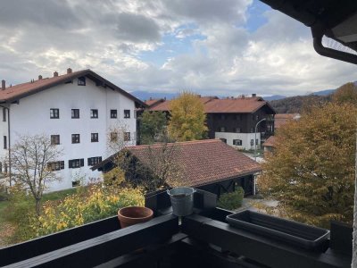 Gepflegte 2-Zimmer-Wohnung - moderne Innenausstattung mit Balkon und EBK in Bad Tölz