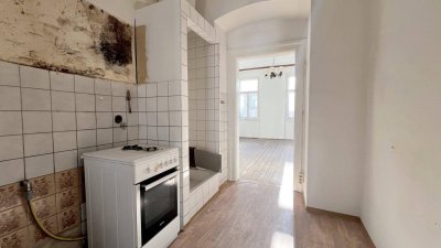 Kleine Altbauwohnung mit schönem Ausblick!