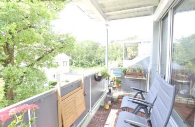 Attika-Traum: 4-Zimmer-Wohnung mit Balkon in FFB (Erstbezug 2015)