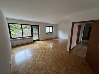 Attraktive 2 1/2-Zimmer-Terrassenwohnung mit Gartennutzung in WI-Frauenstein