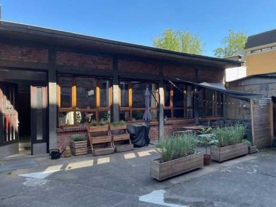 LOFT MIT SUPER AUSSTATTUNG UND TERRASSE IM INNENHOF !