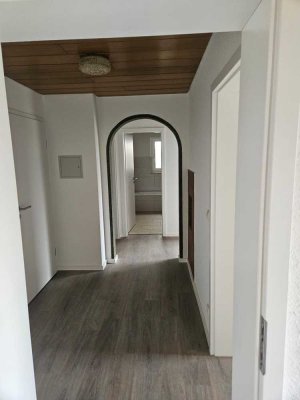 Erstbezug nach Sanierung: attraktive 2-Zimmer-Wohnung mit EBK und Terrasse in Starzach