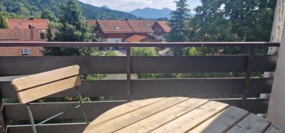 Hoch hinaus in Bad Heilbrunn - traumhafte 2-Zimmerwohnung im 3. OG mit Bergblick