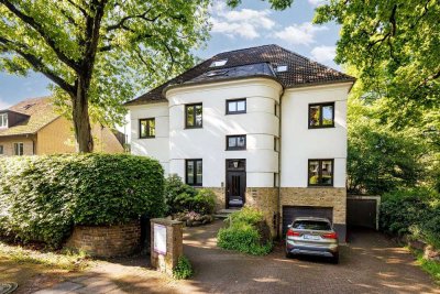 Klassischer Altbaucharme trifft modernen Wohnkomfort – Eigentumswohnung mit Garage in begehrter Lage
