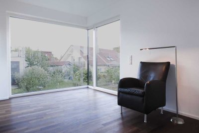 Exklusive 3,5 Zi Design-Maisonette-Wohnung, mit Garten in Seenähe