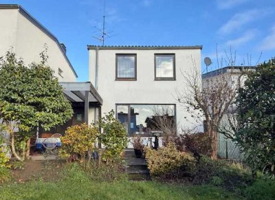 Verkaufsstart: Modernisierungsbedürftiges Einfamilienhaus mit Garten und Garage