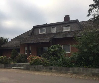 Villa Bad Oeynhausen Eidinghausen, Baujahr 1978, Wohnfläche 327 m2, Grundstück 790 m2  Schwimmbad